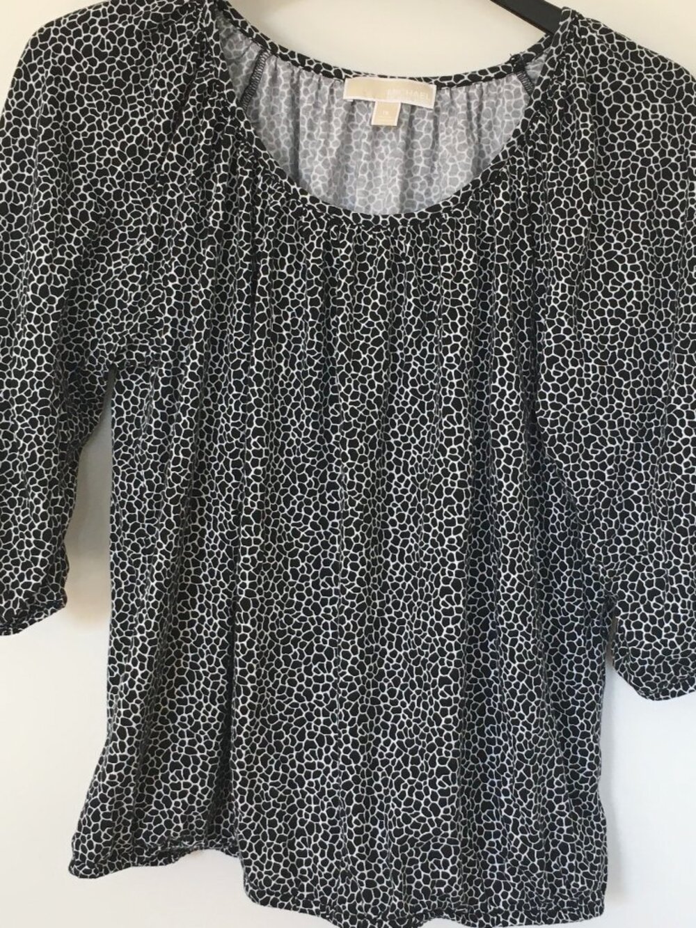 MICHAEL KORS Women's Black and white Giraffe Print 3/4 Sleeve Peasant Top 1X